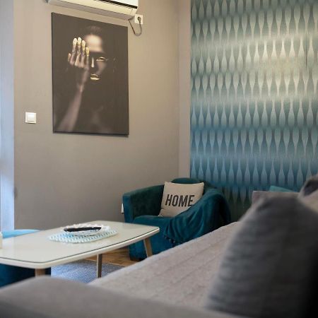 Apartment Teatar Tuzla Exteriör bild